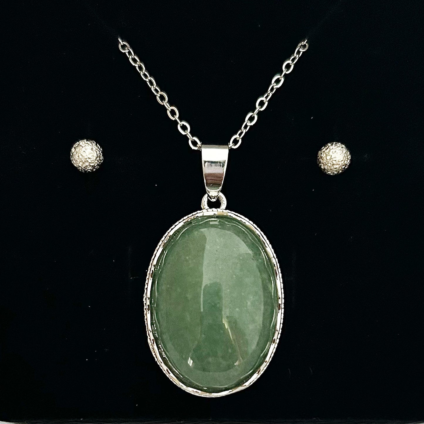Green Aventurine Exquisite Pendant