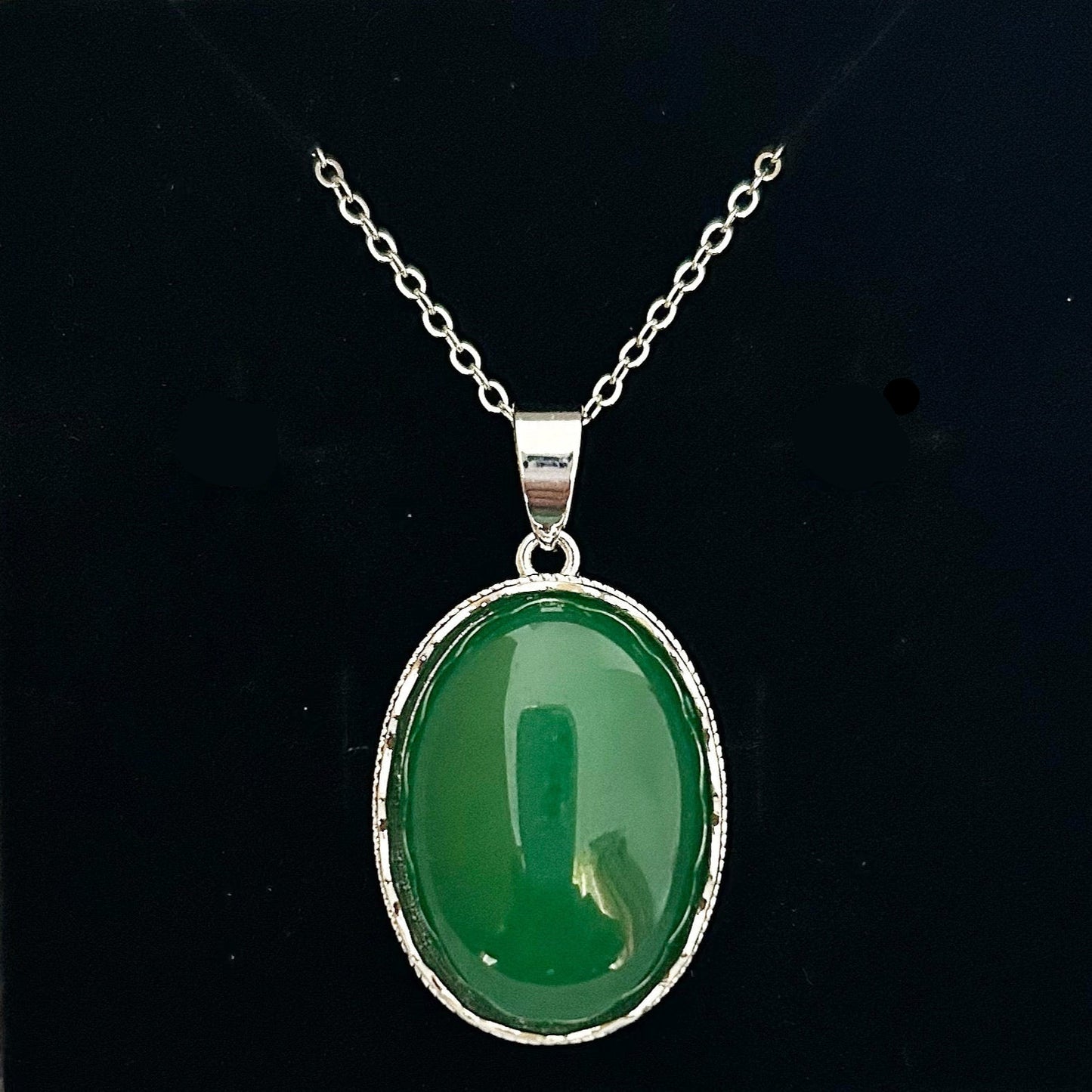 Malaysia Jade Exquisite Pendant