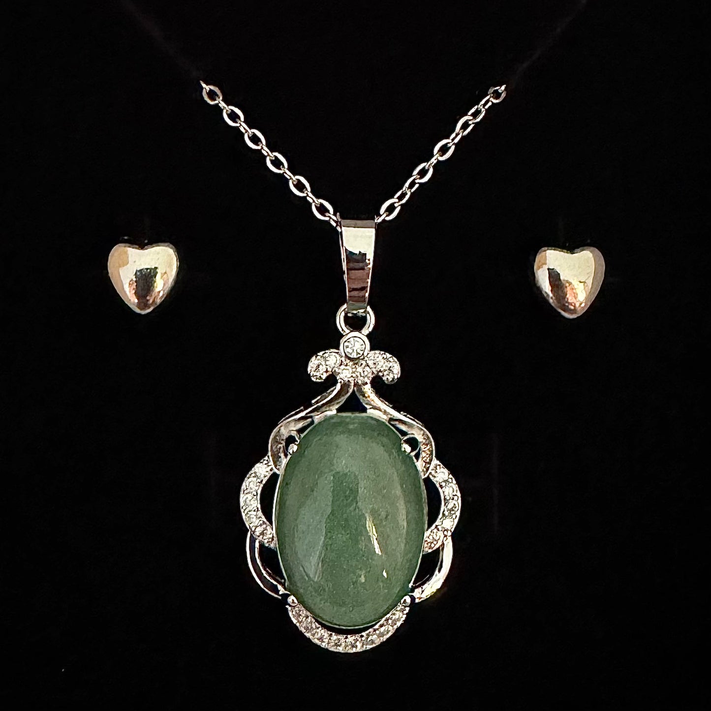 Green Aventurine Oval Pendant